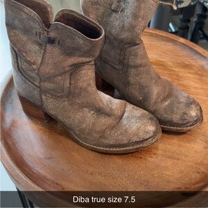 Diba Men's Distressed Brown Boots